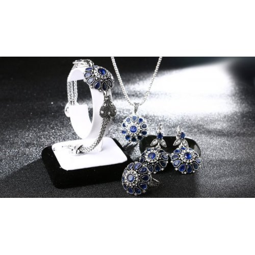 Set argint cu zircon Blue Queen